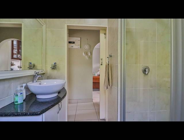 2 BEDROOM SIMPLEX FOR SALE IN BOUGHTON